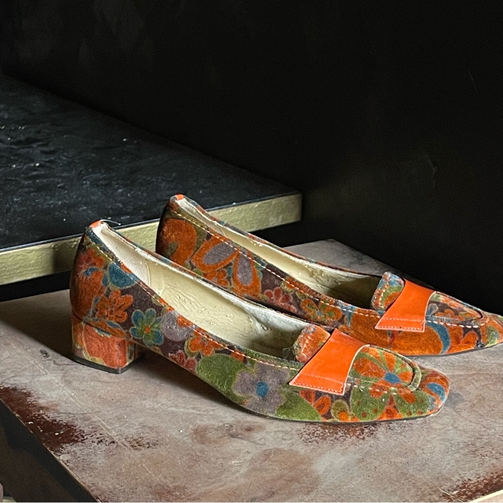Vintage Isaac Mizrahi Floral Velvet Block Heel Loafers - Multicolor